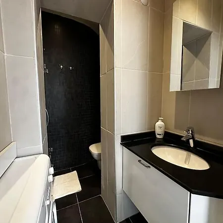 2br, 2ba, Ground Flr Of Historical Building, Galata Apartment Istanbul