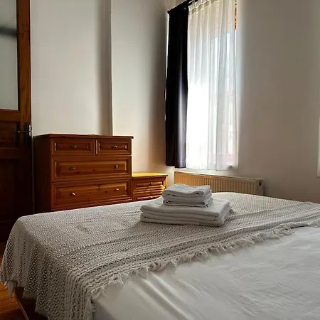2br, 2ba, Ground Flr Of Historical Building, Galata