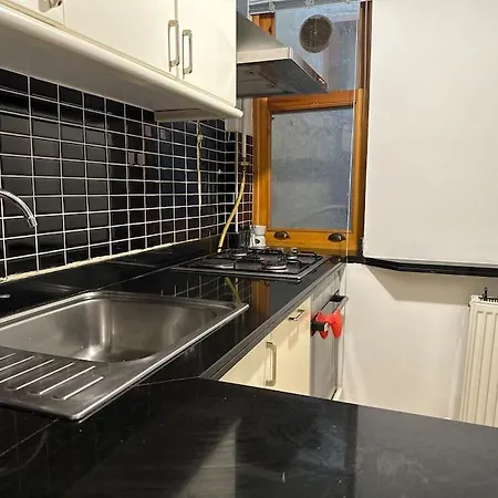 2br, 2ba, Ground Flr Of Historical Building, Galata Apartment