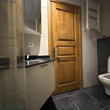 2br, 2ba, Ground Flr Of Historical Building, Galata